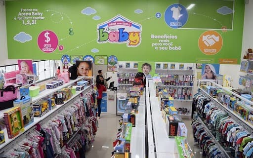 Marketplace permite que brechós infantis vendam roupas usadas com facilidade.
